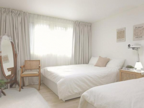 #Family Friends Up To 8 People #BeamProjector #Hongdae, Gangnam, Jamsil 30 minutes#LuggageStorage Service